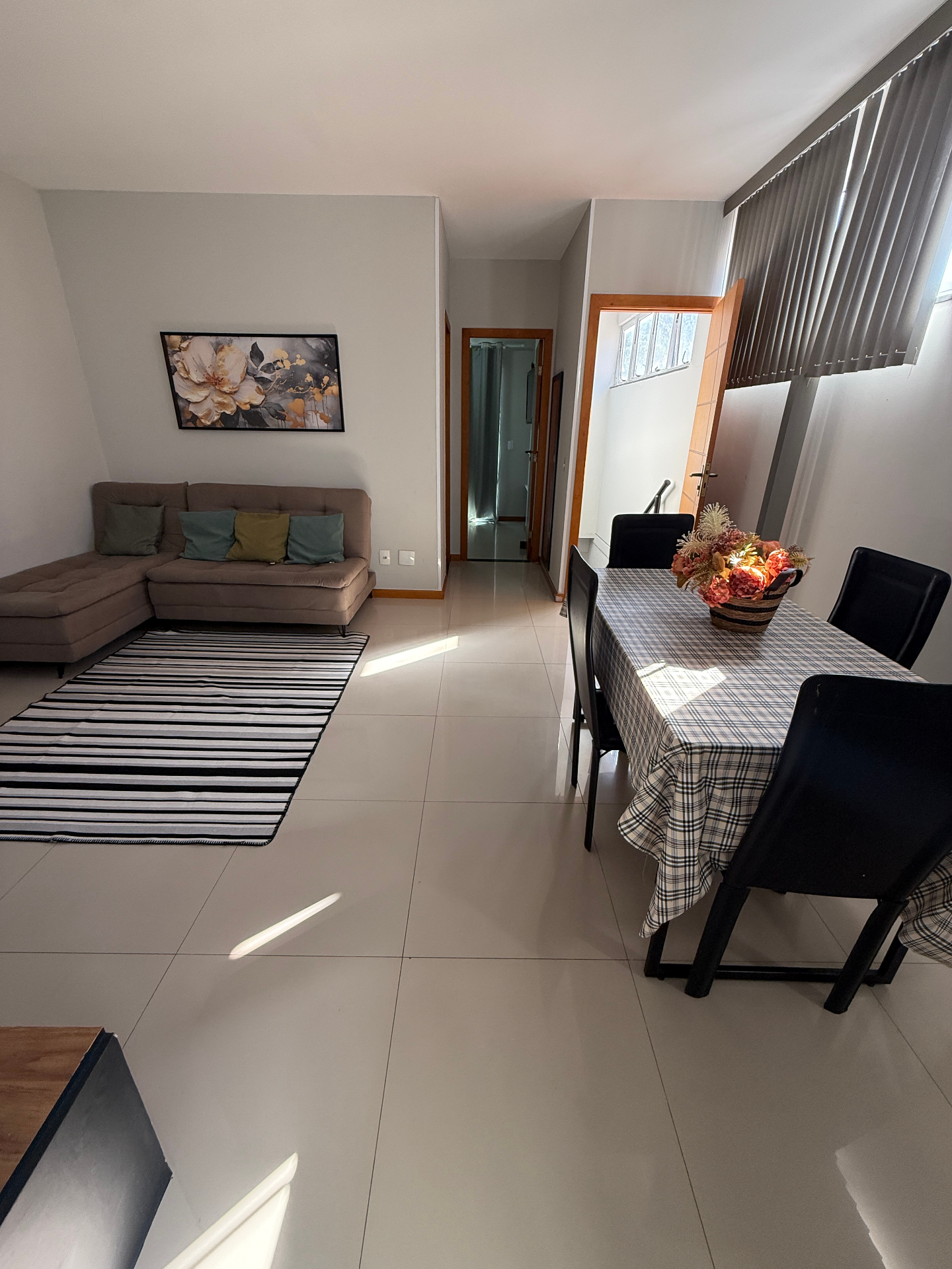 Sala ampla para estadia corporativa